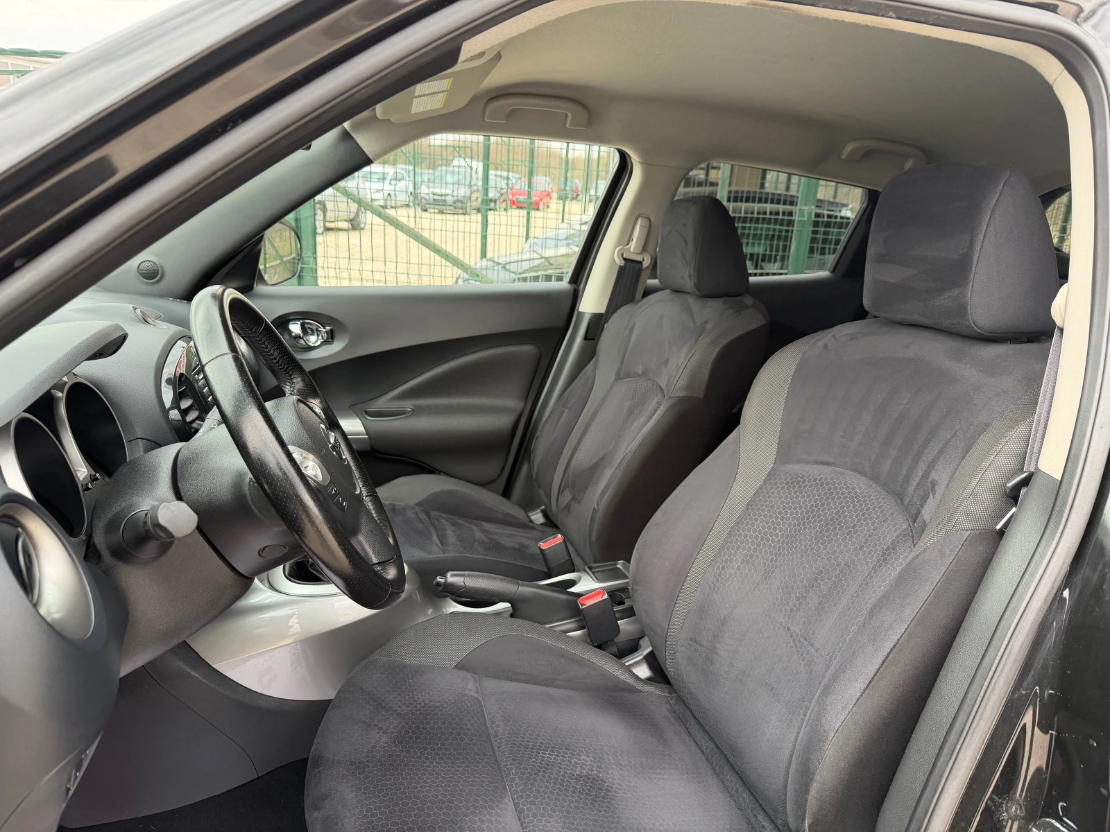 Nissan Juke 1.6i 16v/117p.s-Navi/Kayless Go-UNIKAT/78000km!!!!, снимка 10 - Автомобили и джипове - 53892547