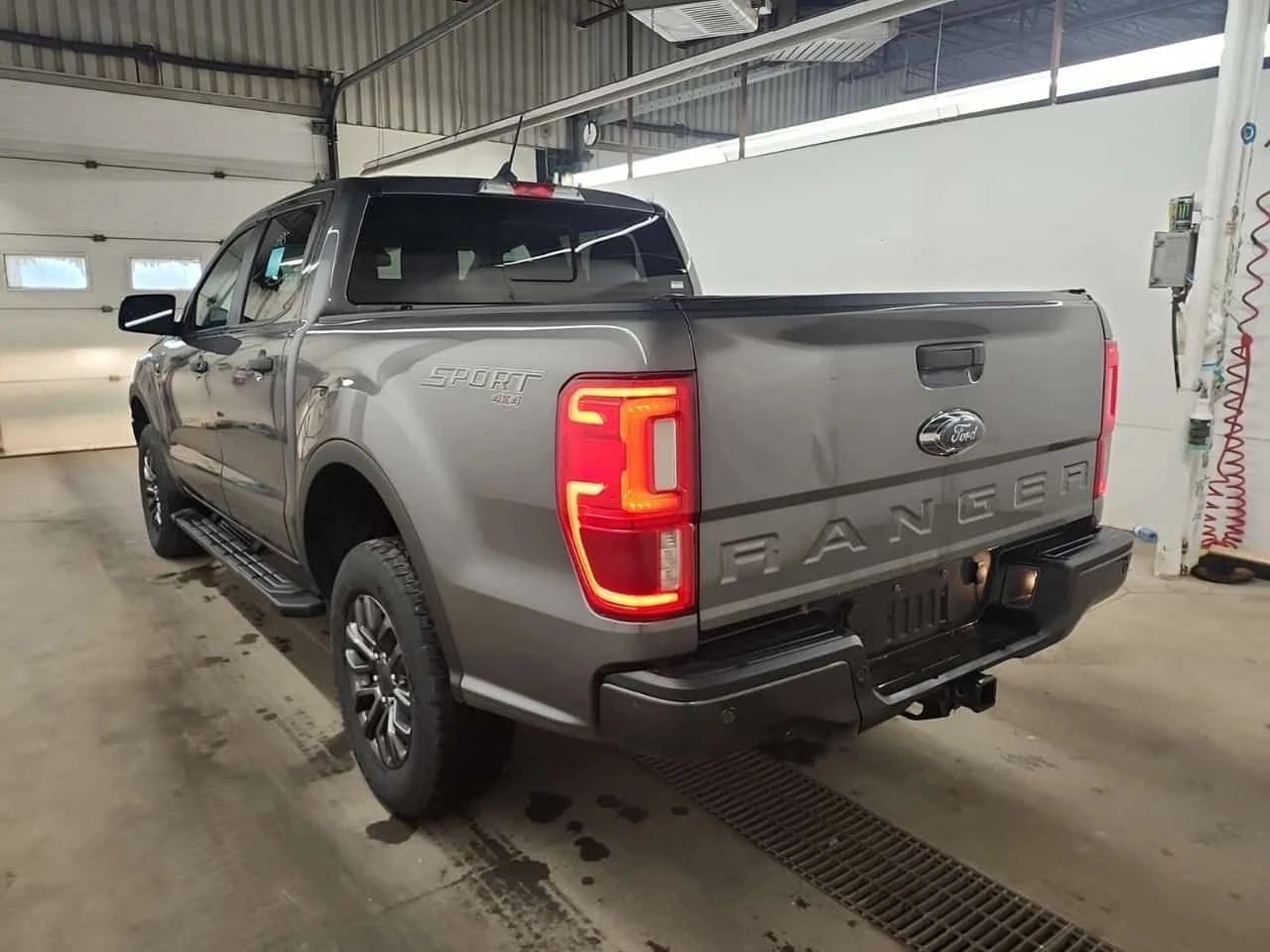 Ford Ranger XLT CREW CAB SHORT BED * 2 КЛЮЧА* CARFAX * , снимка 4 - Автомобили и джипове - 54376511