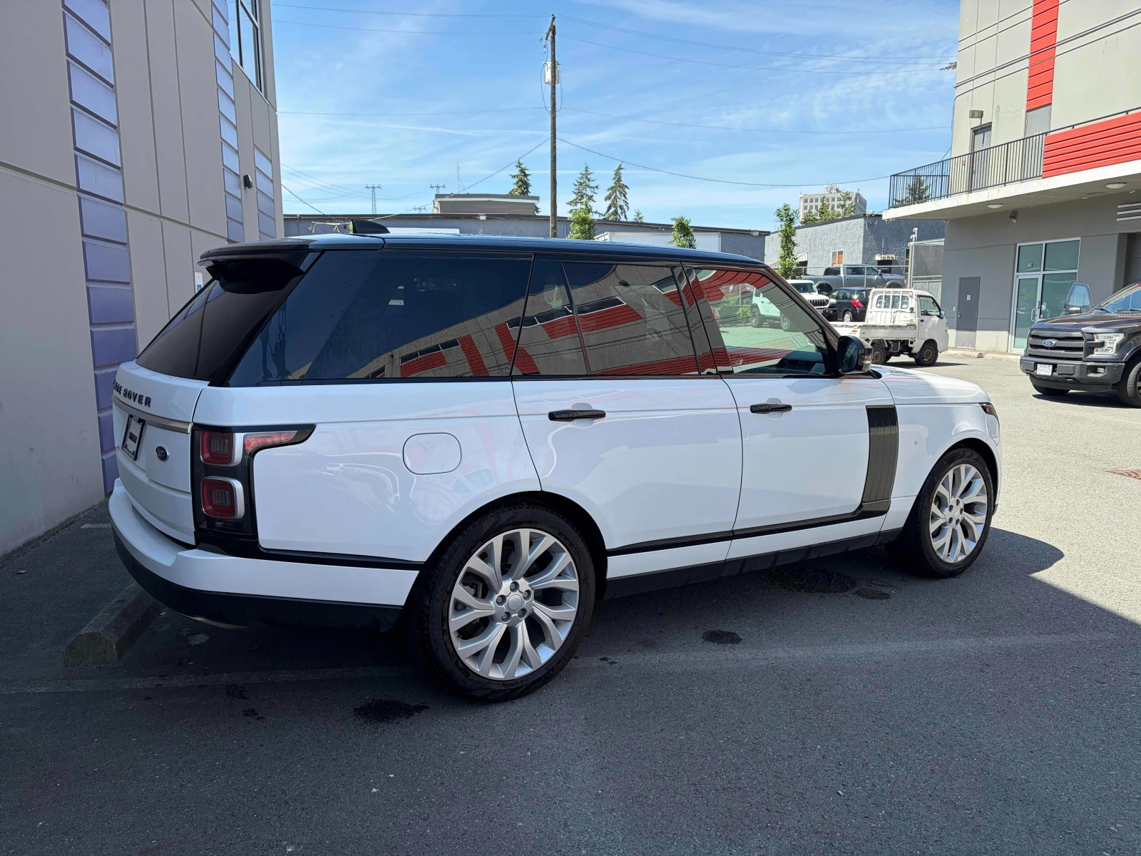 Land Rover Range rover V8 Supercharged SWB * CARFAX * АВТО КРЕДИТ * , снимка 5 - Автомобили и джипове - 54715062