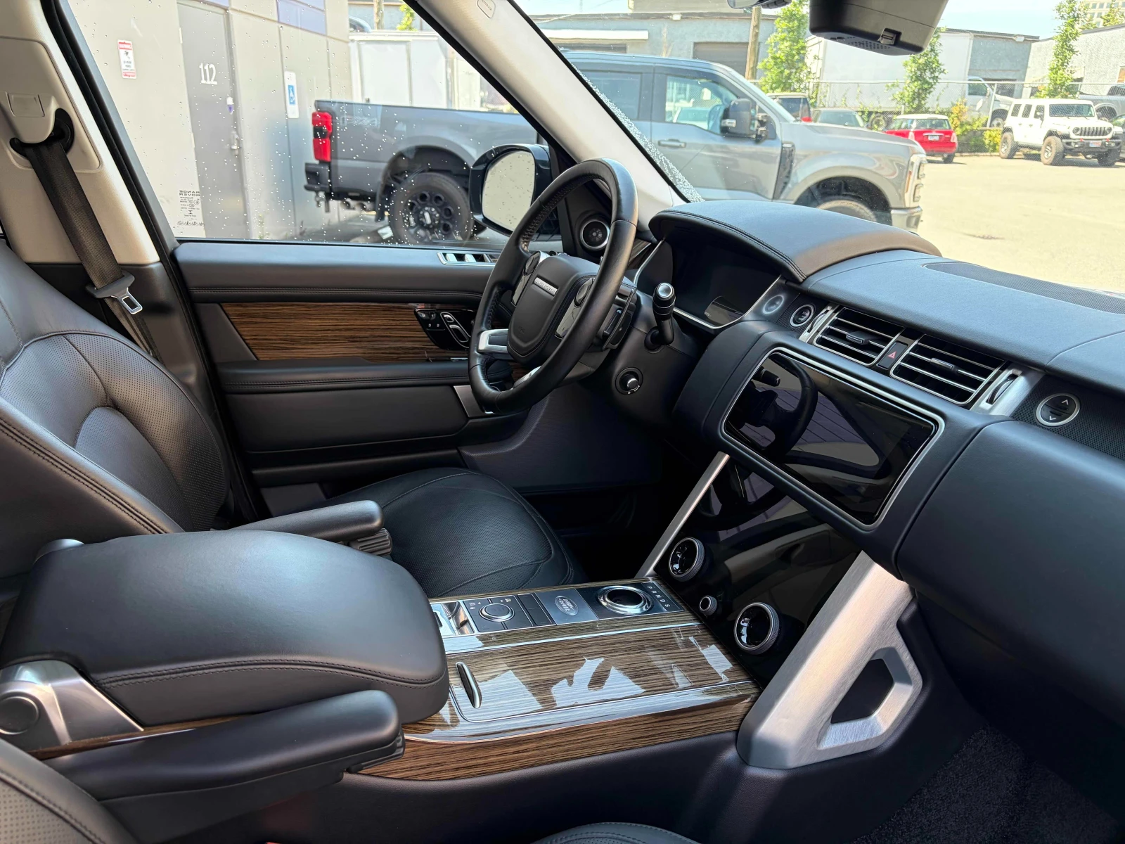 Land Rover Range rover V8 Supercharged SWB * CARFAX * АВТО КРЕДИТ * , снимка 10 - Автомобили и джипове - 54715062