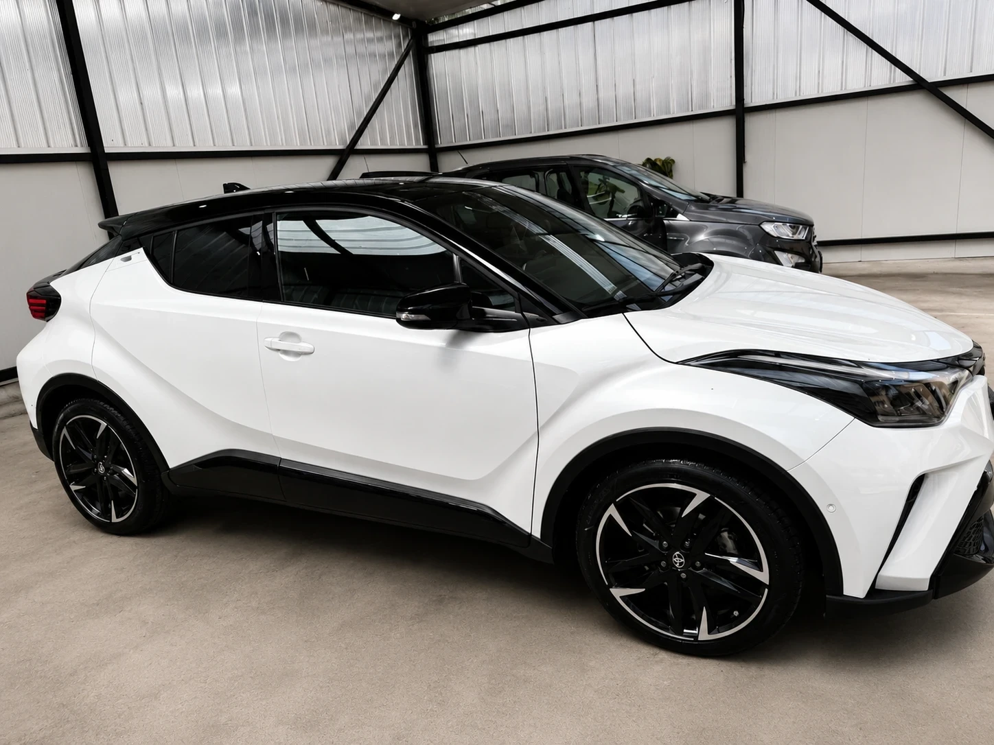 Toyota C-HR Toyota C-HR GR Sport 2.0 Hybrid, снимка 10 - Автомобили и джипове - 55275762