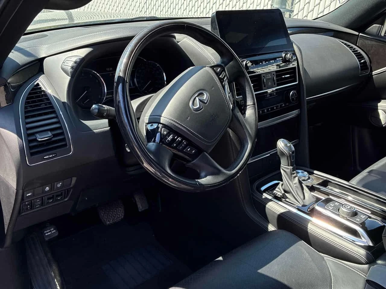 Infiniti QX80 * LUXE 7 Passenger * CARFAX * ���� �� �� | Mobile.bg � ����������� 7