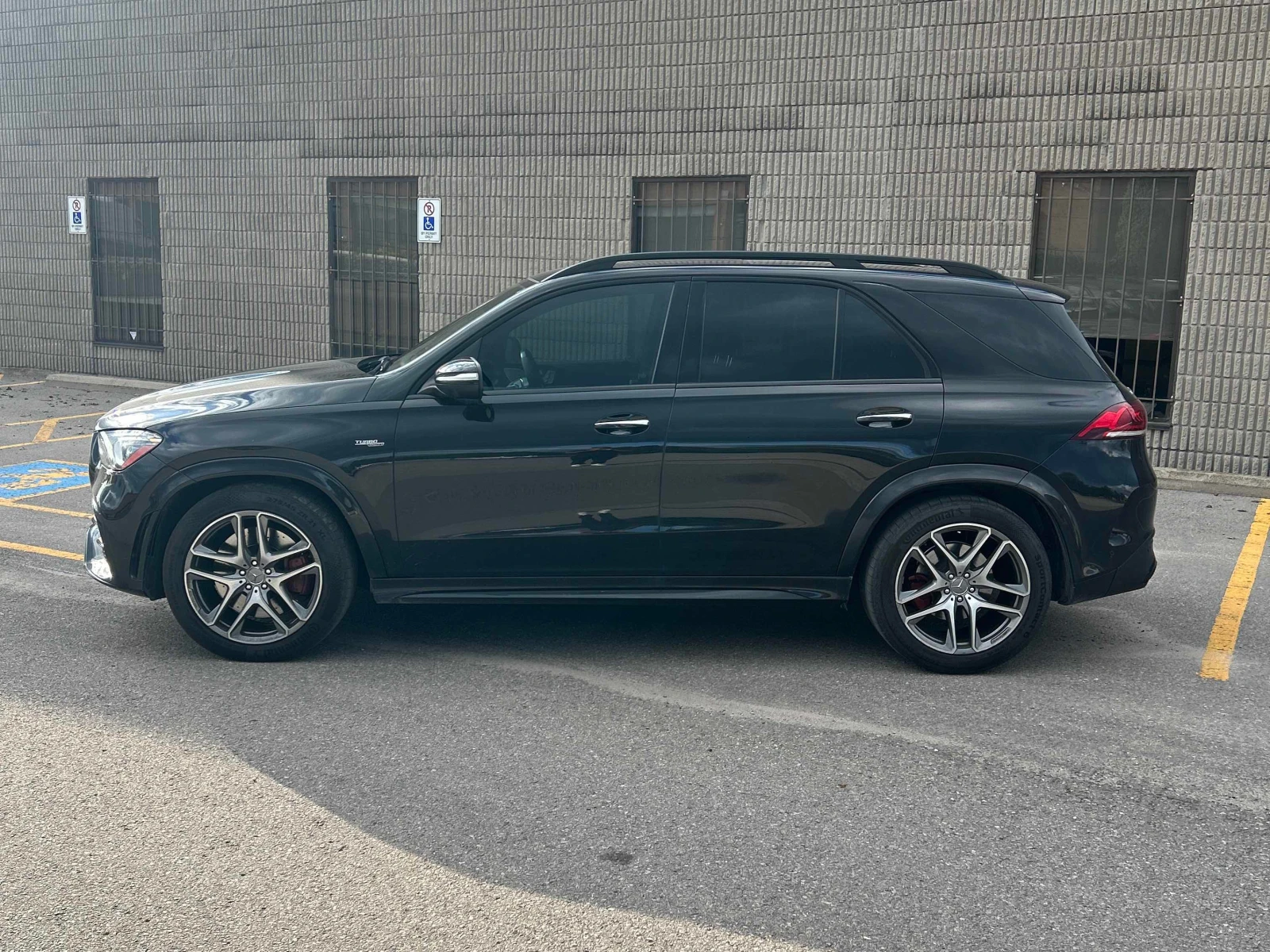 Mercedes-Benz GLE 53 4MATIC ДИСТРОНИК * BURMESTER * ВЪЗДУХ * ОБДУХВАНЕ * ПАНО, снимка 2 - Автомобили и джипове - 56006019