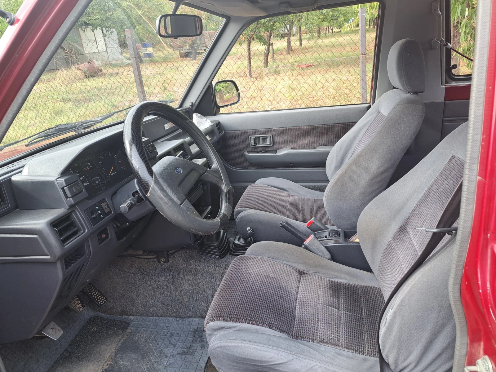 Daihatsu Feroza, снимка 12 - Автомобили и джипове - 56011949