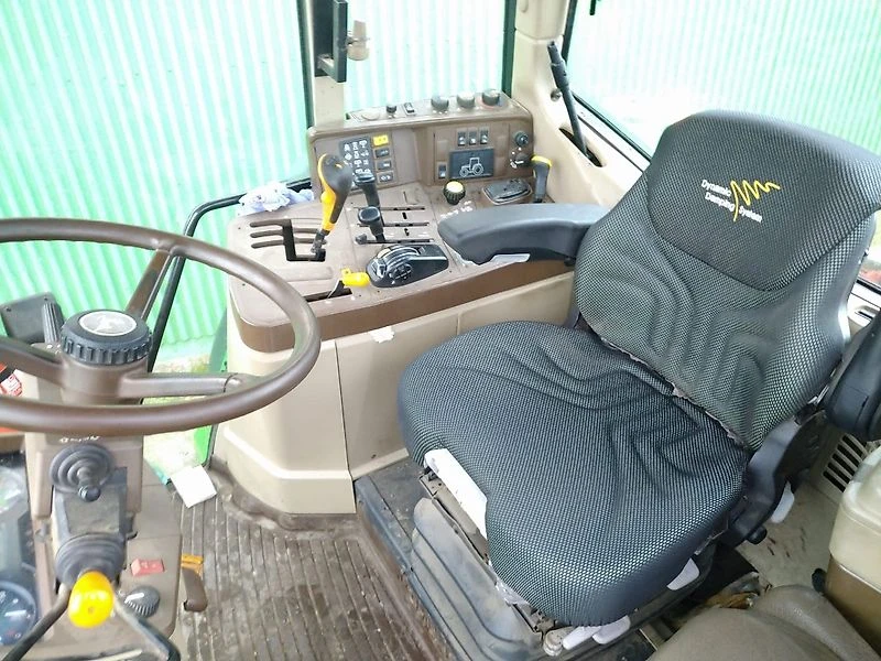 Трактор John Deere 6820 PQuad, снимка 4 - Селскостопанска техника - 49594225