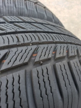 Гуми Зимни 215/65R17, снимка 5