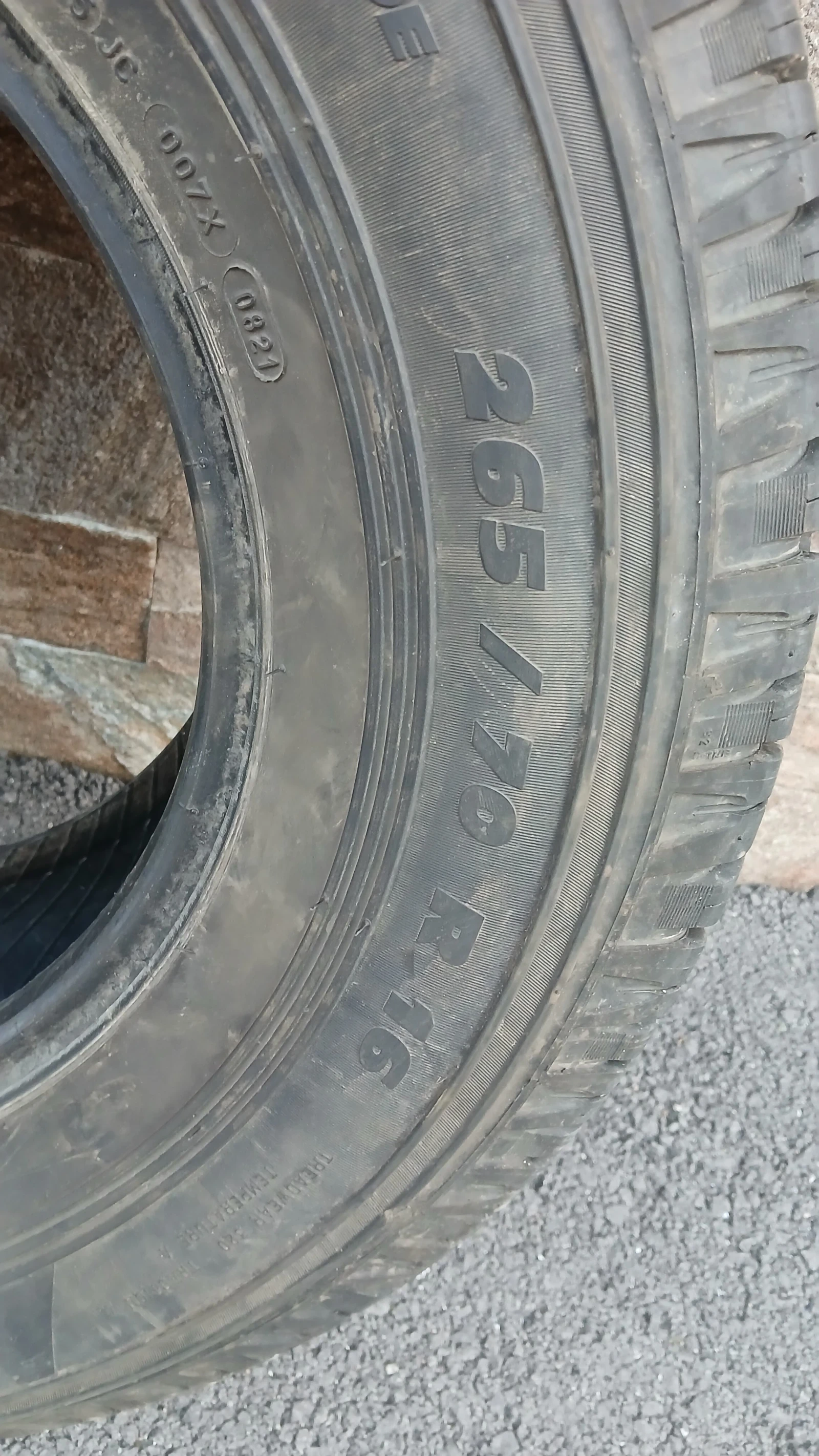 Гуми Всесезонни 265/70R16, снимка 3 - Гуми и джанти - 56143723