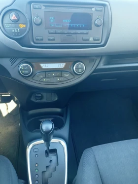 Toyota Yaris 1.5 VVT-i Hybrid e-CVT, снимка 11