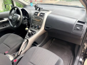 Toyota Auris 2.0 D4D 126 кс. 6 скорости, снимка 10