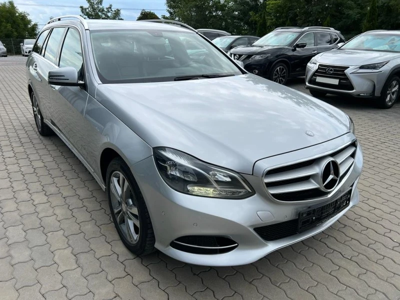 Mercedes-Benz E 250 7м., 4х4, Автомат, Нави, Кожа, Подгрев, снимка 1 - Автомобили и джипове - 42986513