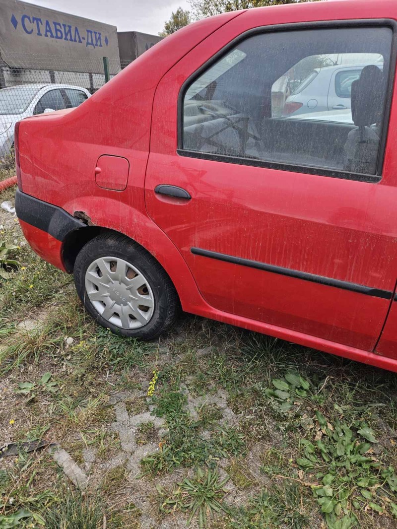 Dacia Logan, снимка 4 - Автомобили и джипове - 45102507