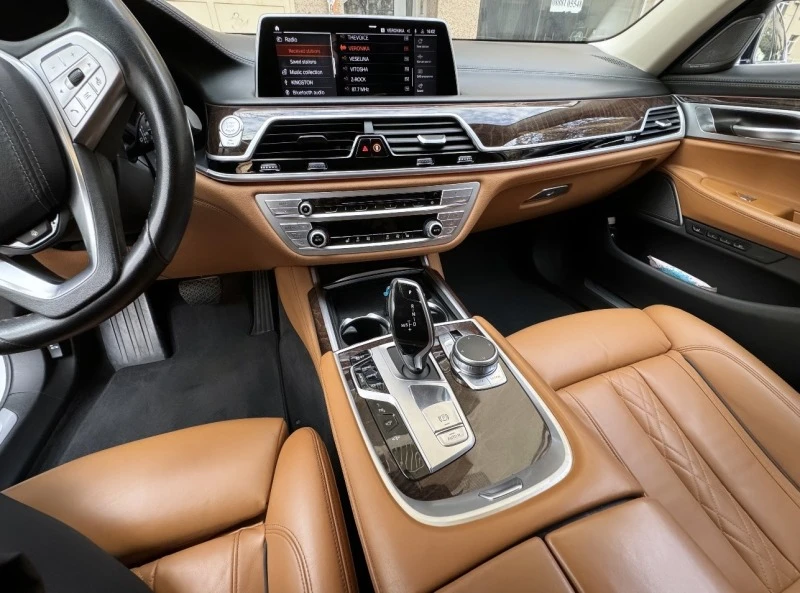 BMW 740, снимка 12 - Автомобили и джипове - 46932340