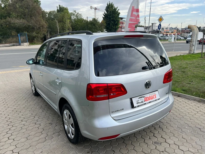 VW Touran 1.6TDi/AVTOMAT/7 MECTEH ! ! ! , снимка 4 - Автомобили и джипове - 47460518