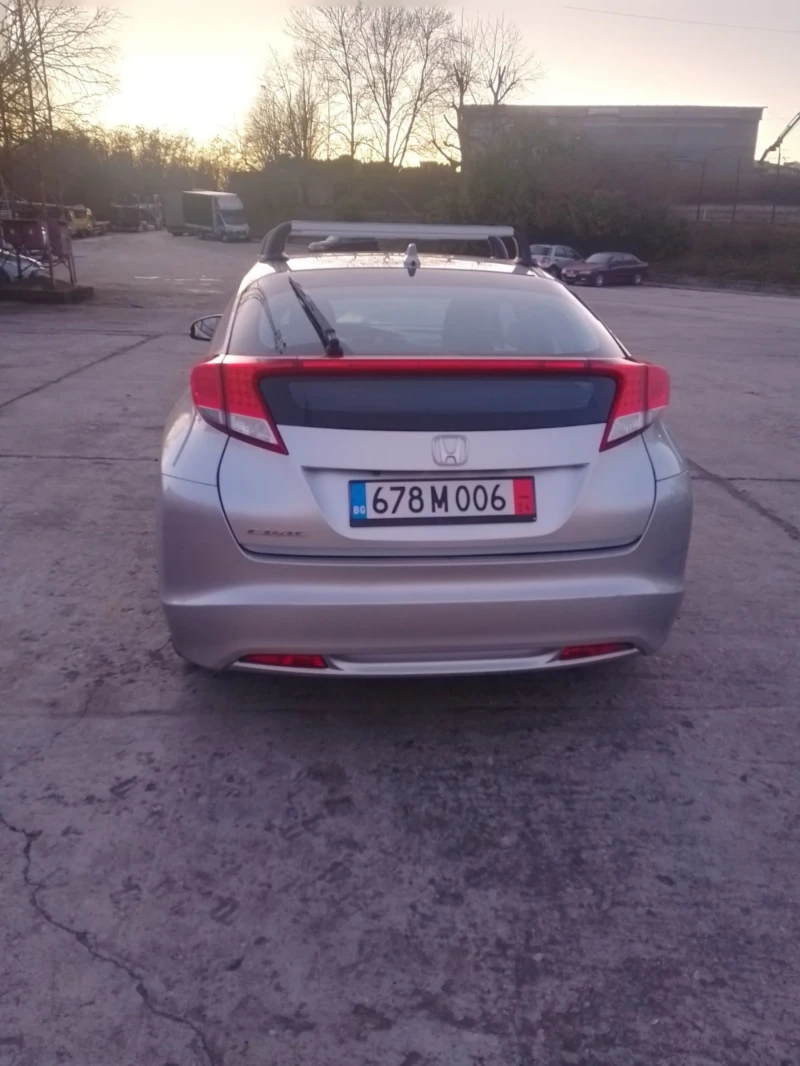 Honda Civic 2.2 I-CDTI , снимка 8 - Автомобили и джипове - 48609856