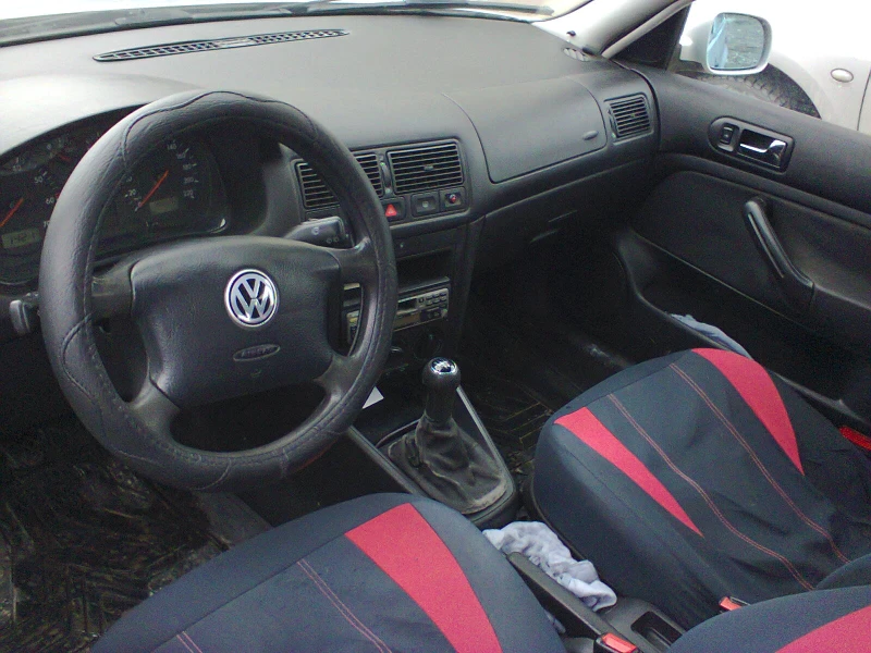 VW Golf 4    КЛИМАТИК , снимка 9 - Автомобили и джипове - 49548654