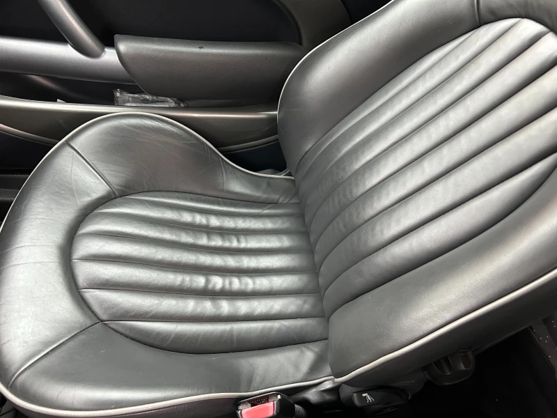 Mini One 1.6I, снимка 9 - Автомобили и джипове - 49749142