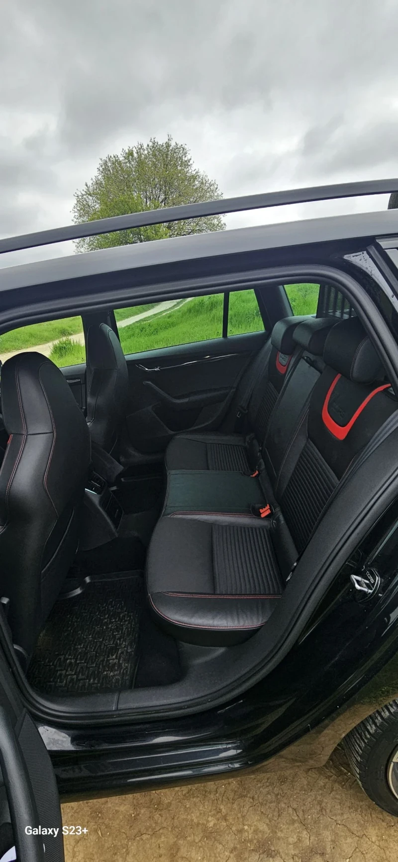 Skoda Octavia 2.0 TDI VRS, снимка 8 - Автомобили и джипове - 51661659