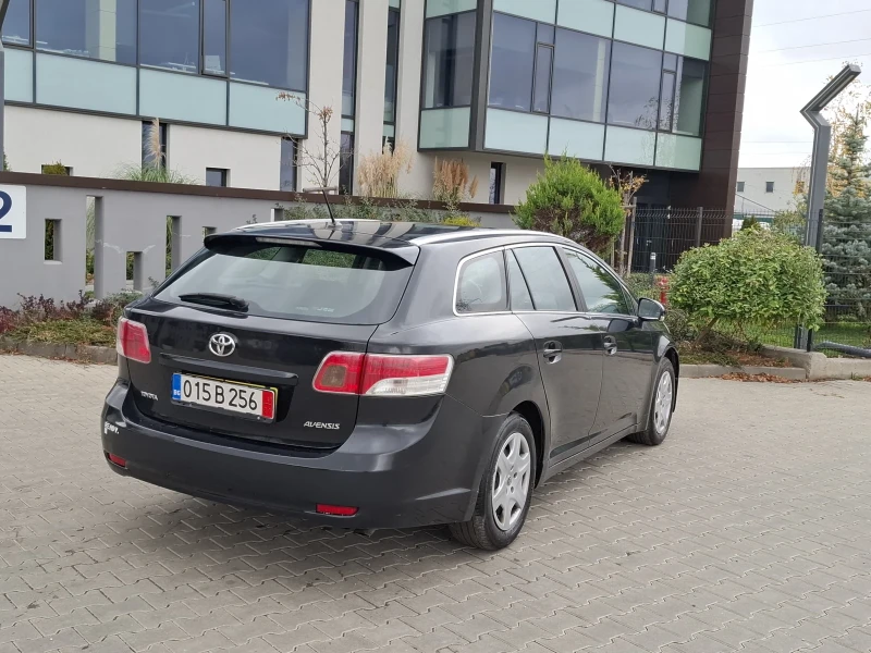 Toyota Avensis 2.0D4D* (126кс)* * EURO -5* * * HOB ВНОС* , снимка 8 - Автомобили и джипове - 52342554