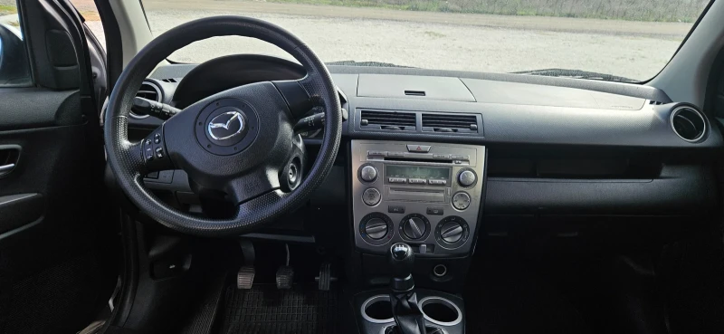 Mazda 2, снимка 4 - Автомобили и джипове - 52597778