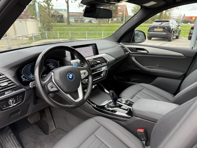 BMW iX3, снимка 11 - Автомобили и джипове - 52705267