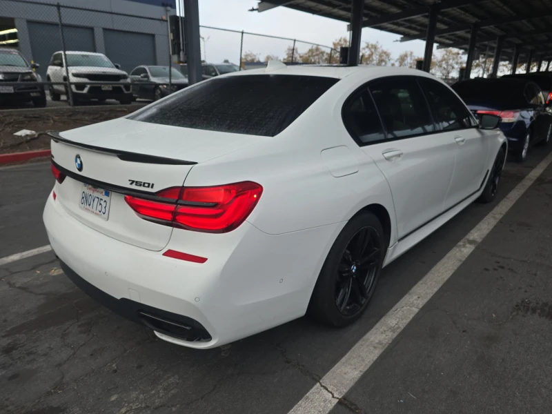 BMW 750 M* SPORT* XDRIVE* 3TV* ОБДУХВНЕ* BOWER* WILKINS* , снимка 2 - Автомобили и джипове - 52734752