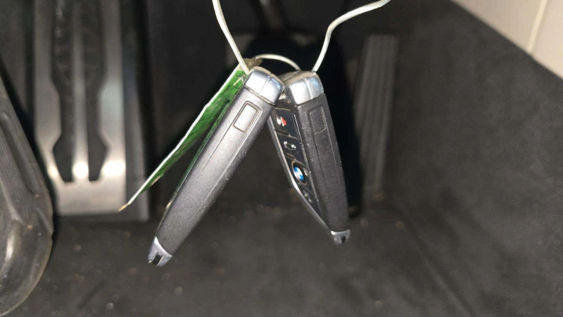 BMW 750 M* SPORT* XDRIVE* 3TV* ОБДУХВНЕ* BOWER* WILKINS* , снимка 16 - Автомобили и джипове - 52734752