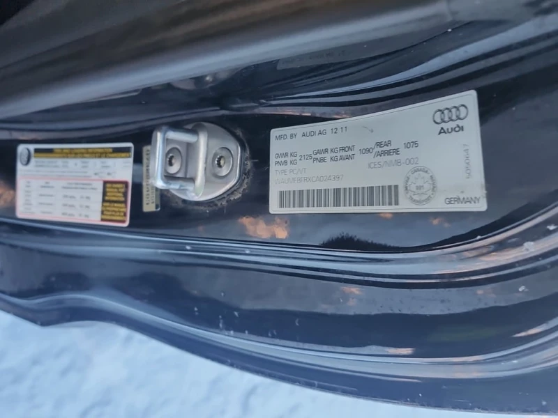 Audi A5 * 2.0L PREMIUM * CARFAX * ЦЕНА ДО БГ, снимка 16 - Автомобили и джипове - 53445271