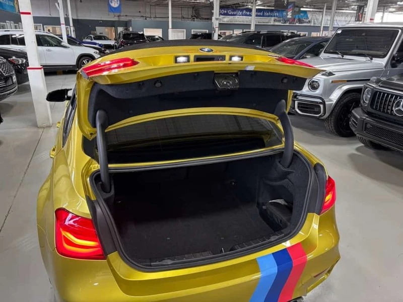 BMW M3 * Sedan| RWD| AUSTINYELLOWMETALLIC| NAV| CARBON| , снимка 7 - Автомобили и джипове - 53526322