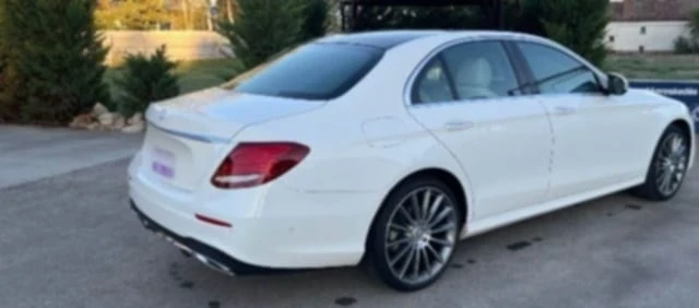 Mercedes-Benz E 220 Амг, снимка 12 - Автомобили и джипове - 53202978