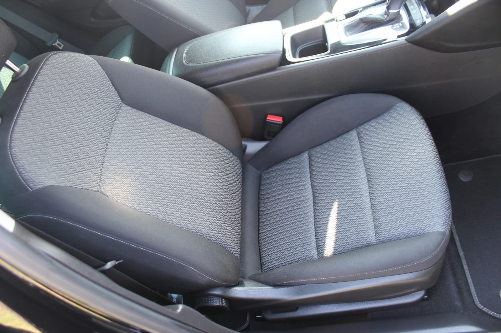 Opel Insignia 1.6cdti 135..  Exklusive   Euro 6 | Mobile.bg   13