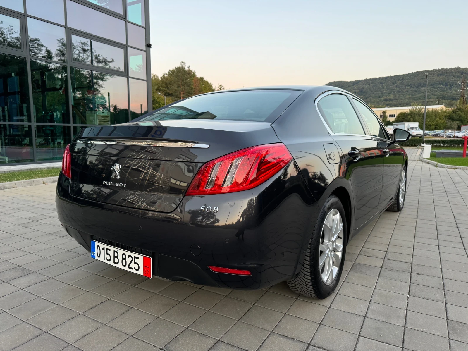 Peugeot 508 Sedan-2.0HDI* Navi* Leder* Automatic* Full option* - изображение 5