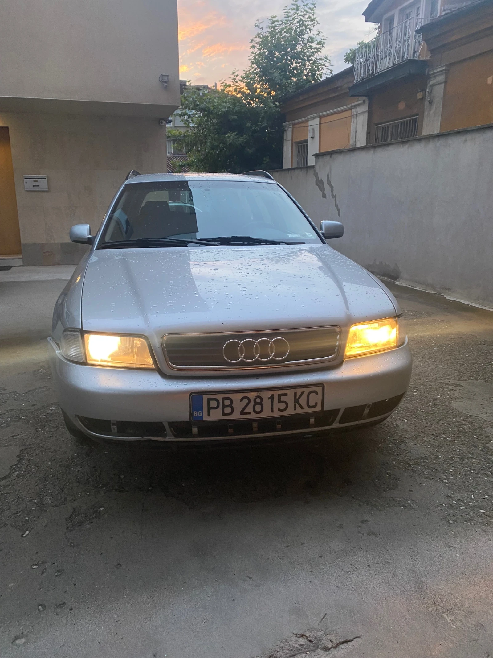 Audi A4  - изображение 2