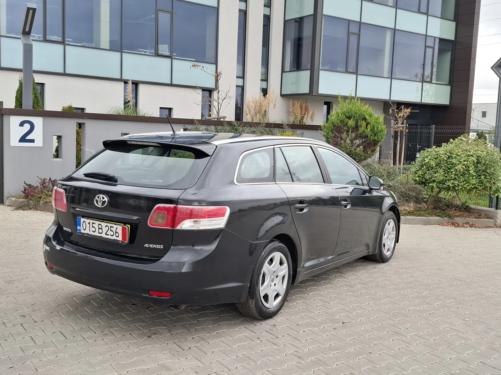 Toyota Avensis 2.0D4D* (126)* * EURO -5* * * HOB *  | Mobile.bg   5