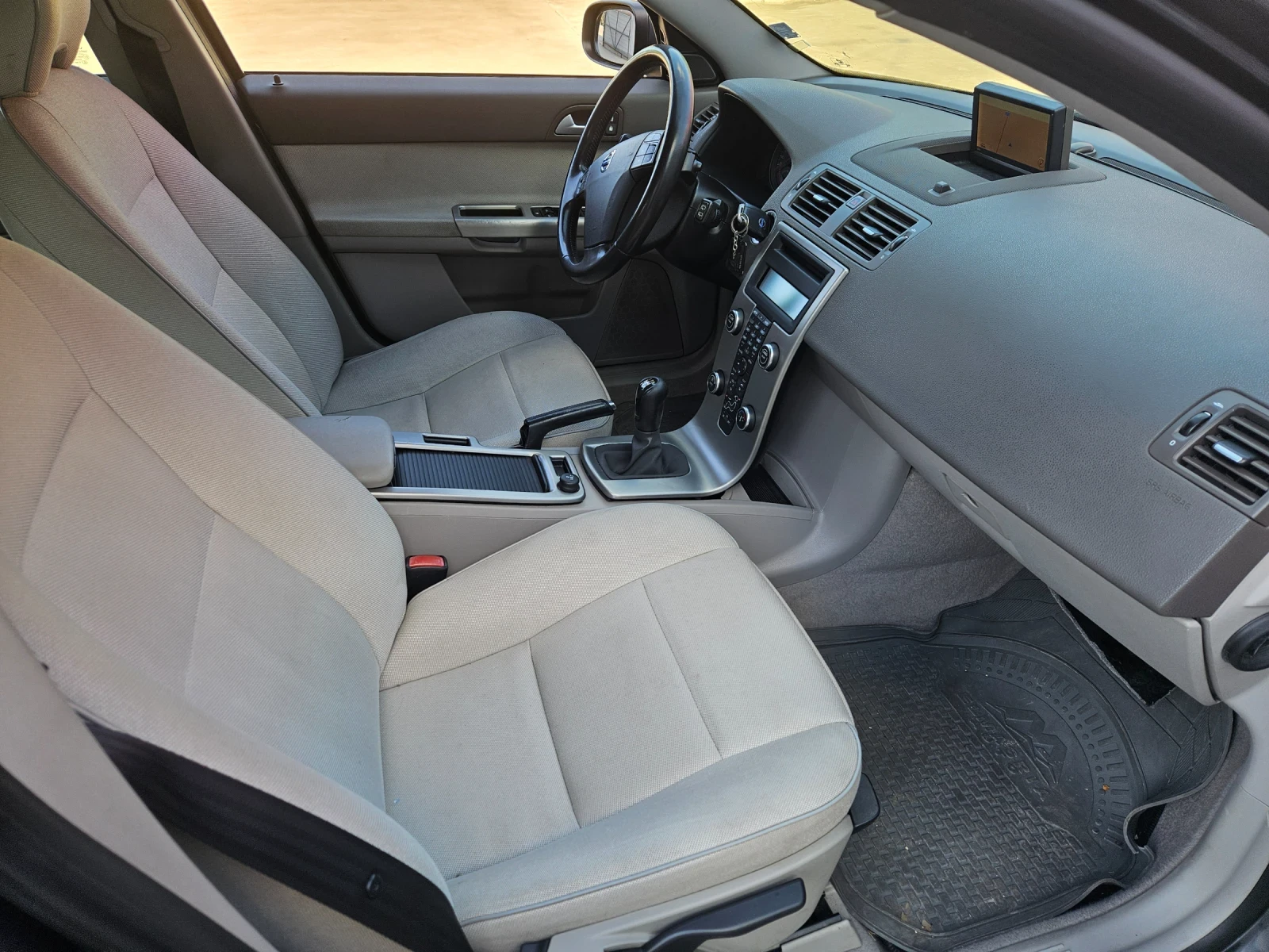Volvo V50 1600 куб 100 к.с, снимка 7 - Автомобили и джипове - 54918209