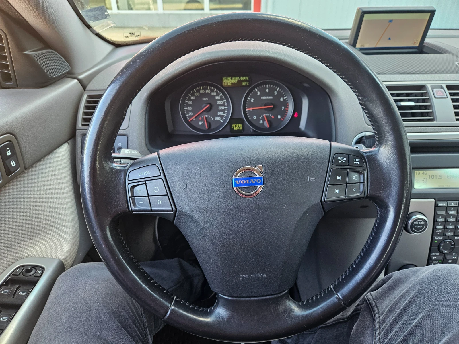 Volvo V50 1600 куб 100 к.с, снимка 11 - Автомобили и джипове - 54918209