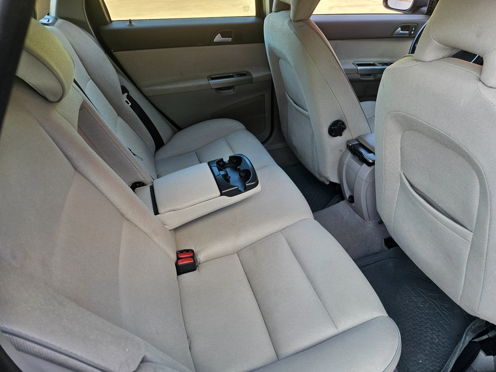 Volvo V50 1600 куб 100 к.с, снимка 8 - Автомобили и джипове - 54918209