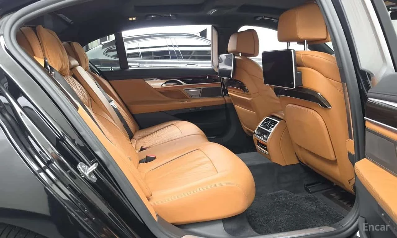 BMW 740 Ld xDrive Design Pure Excellence | АВТОФИНАНСИРАНЕ, снимка 12 - Автомобили и джипове - 56167414
