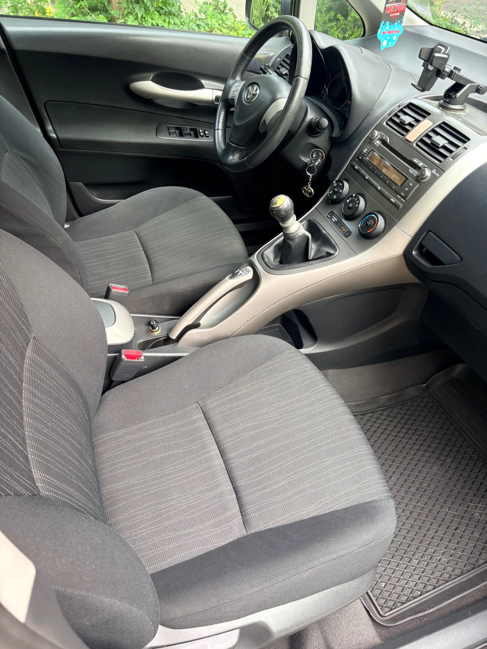 Toyota Auris 2.0 D4D 126 кс. 6 скорости, снимка 16 - Автомобили и джипове - 56172835