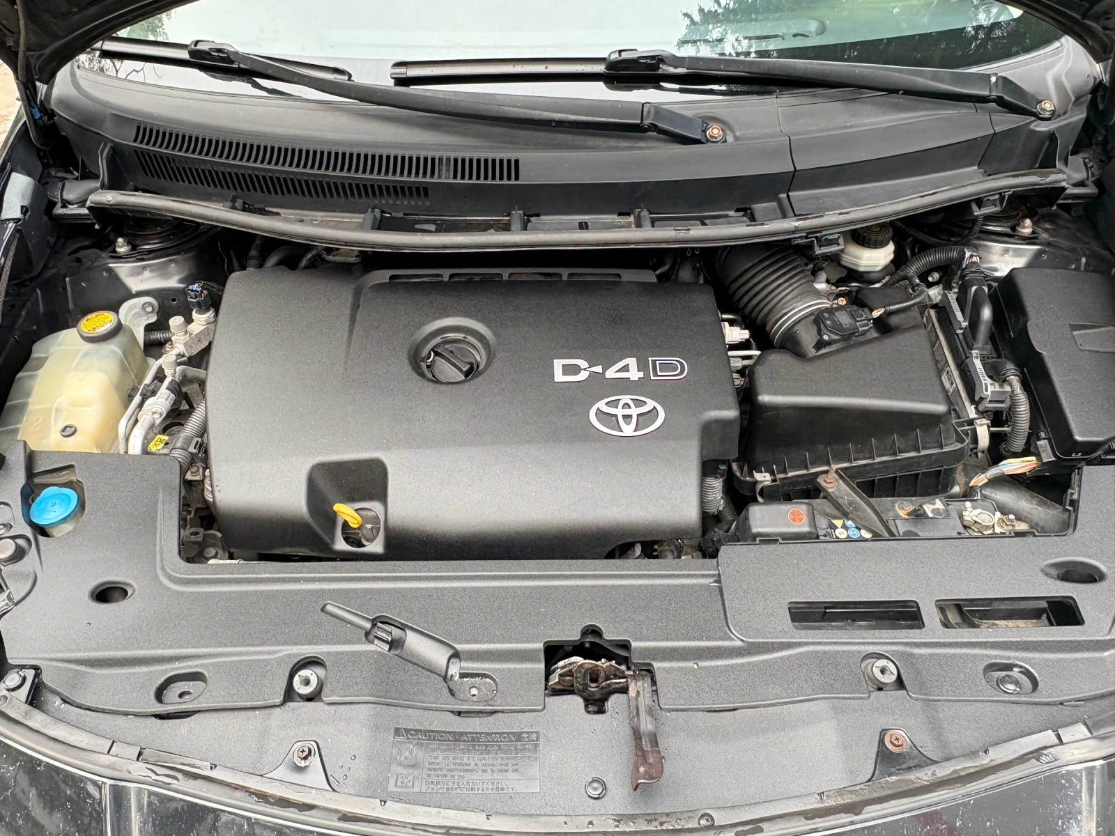 Toyota Auris 2.0 D4D 126 кс. 6 скорости, снимка 15 - Автомобили и джипове - 56172835