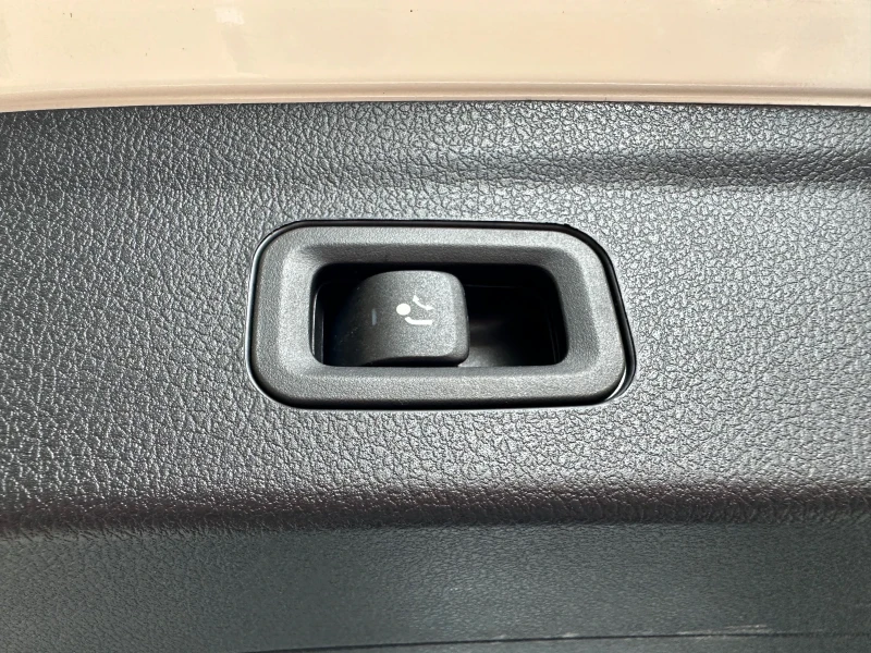 Mercedes-Benz GLE 53 4MATIC AMG * TOP * NIGHT PACK * ЛИЗИНГ, снимка 9 - Автомобили и джипове - 52215871