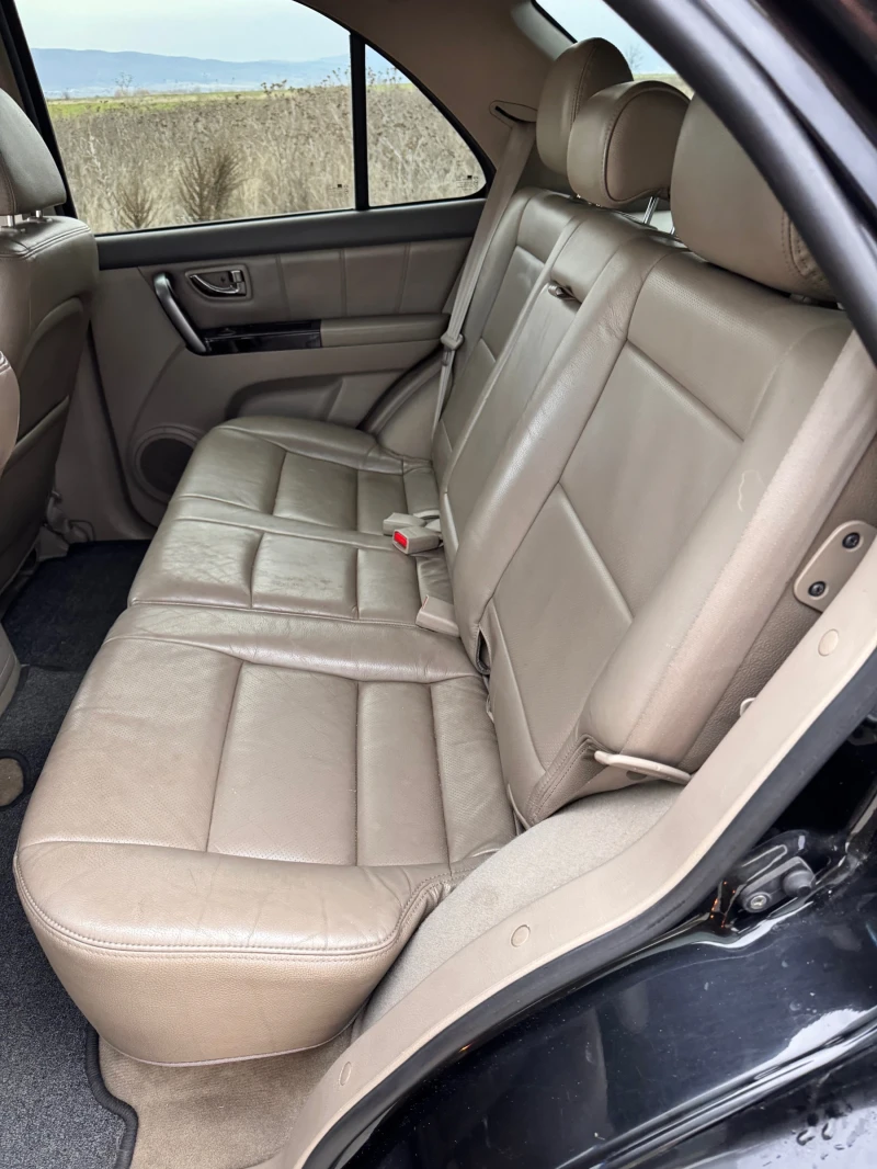 Kia Sorento 2.5CRDI Fecelift Automatic 4x4 от Kia motors, снимка 11 - Автомобили и джипове - 52556421