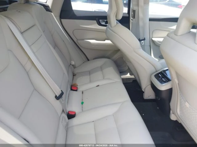 Volvo XC60 T6 INSCRIPTION - изображение 8