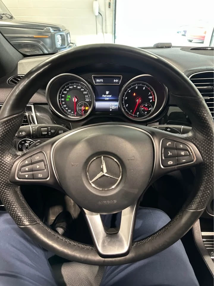 Mercedes-Benz GLE 400 4MATIC * * CARFAX * * АВТО КРЕДИТ * *  - изображение 4