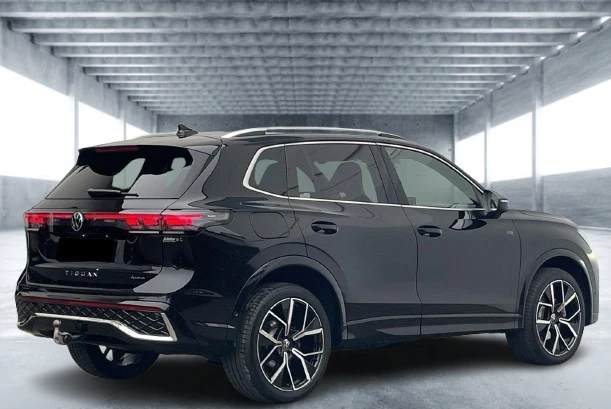 VW Tiguan 2.0 TDI 4Motion = R-Line = Гаранция, снимка 3 - Автомобили и джипове - 52836700