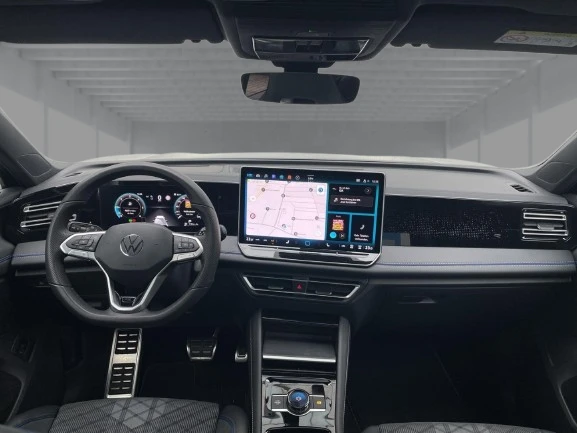 VW Tiguan 2.0 TDI 4Motion = R-Line = Гаранция, снимка 8 - Автомобили и джипове - 52836700