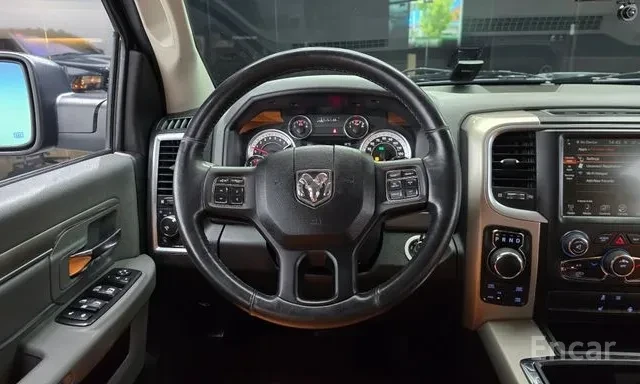 Dodge Ram 5.7, снимка 8 - Автомобили и джипове - 55770470