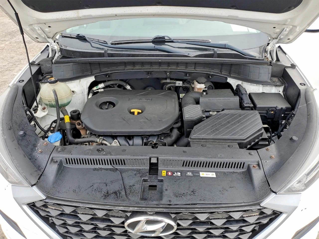 Hyundai Tucson 2.0l Se, снимка 12 - Автомобили и джипове - 54008129