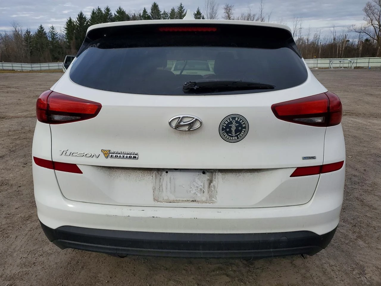 Hyundai Tucson 2.0l Se, снимка 6 - Автомобили и джипове - 54008129