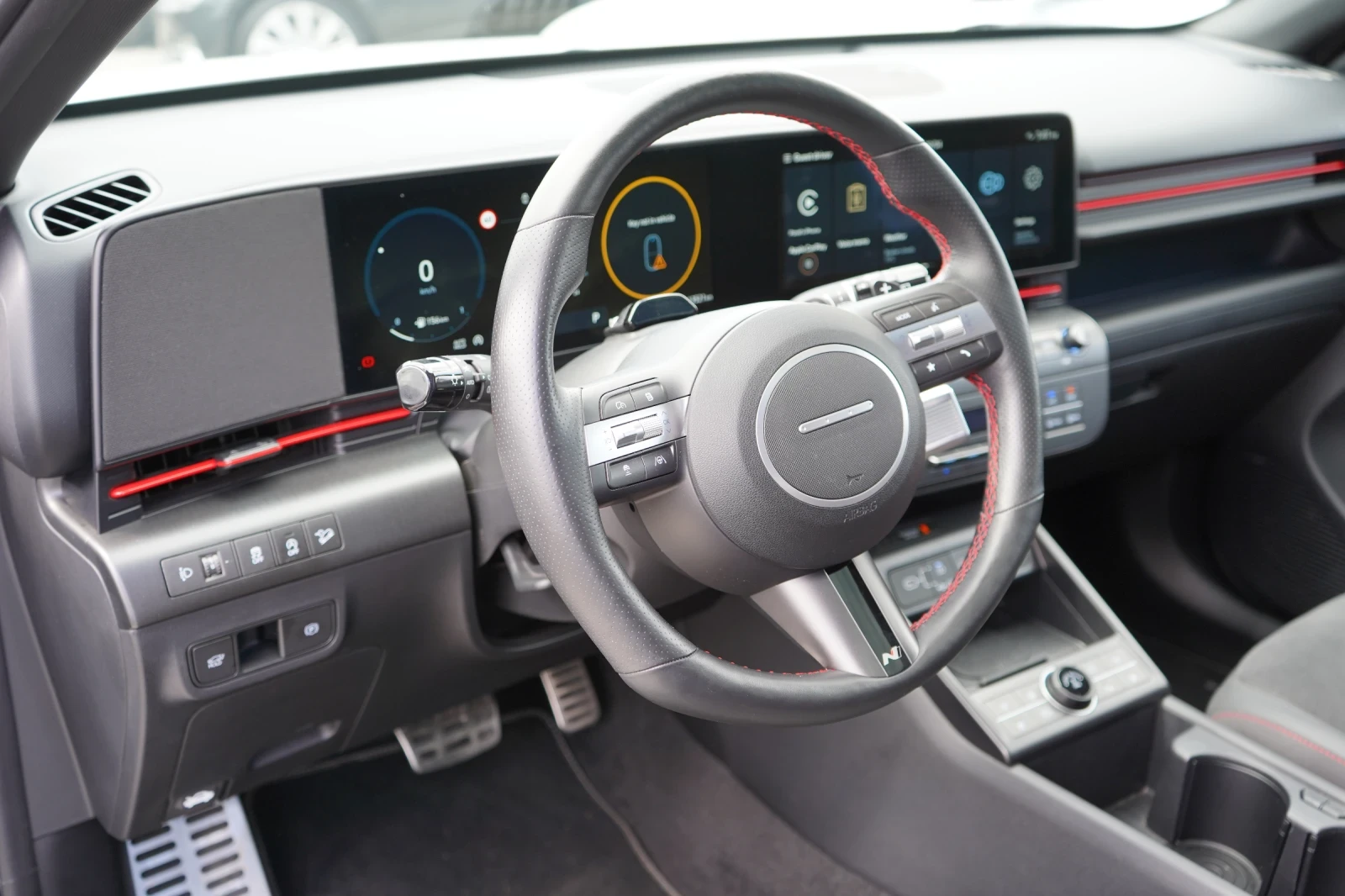 Hyundai Kona * 1.6* T-GDI* N line* 4x4* Bose* Pano* 360* Distr*, снимка 8 - Автомобили и джипове - 54147845