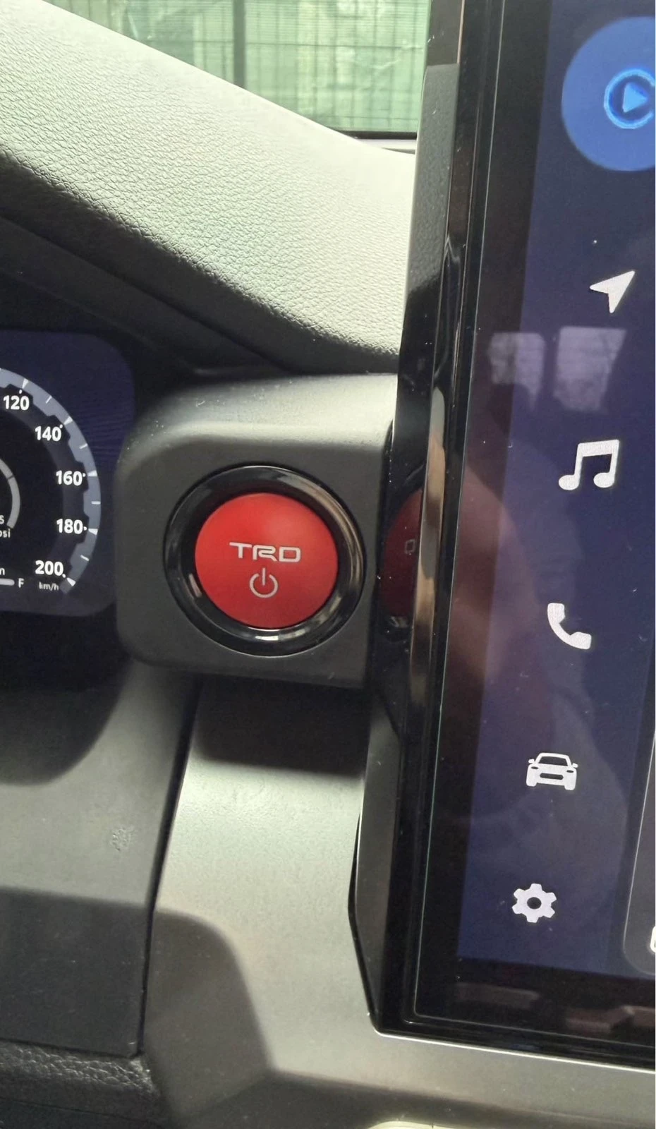 Toyota Tacoma TRD Hybrid 4x4 -330 k.c., снимка 15 - Автомобили и джипове - 54922795